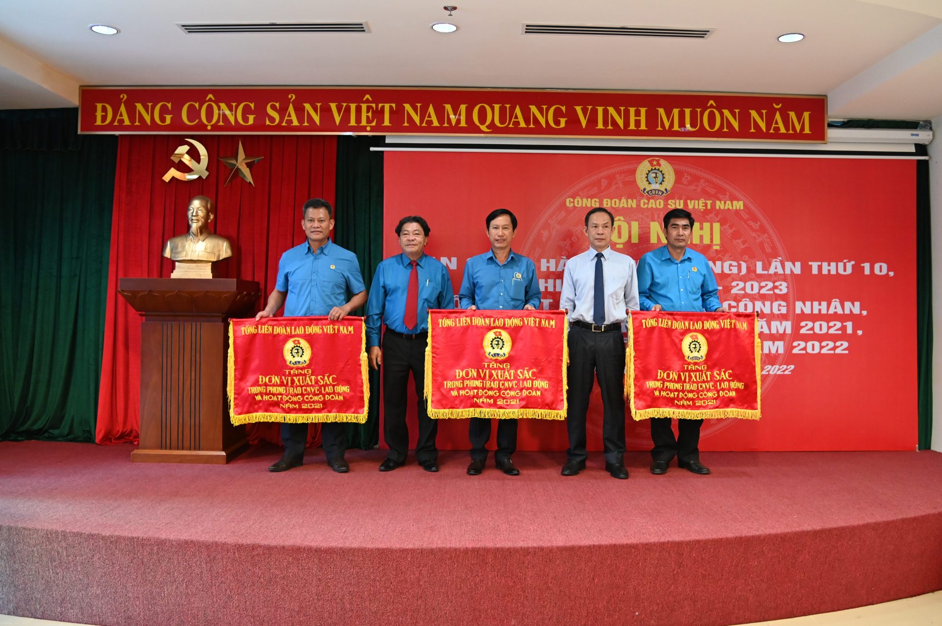 Công đoàn CSVN có đóng góp to lớn vào thắng lợi của VRG năm 2021